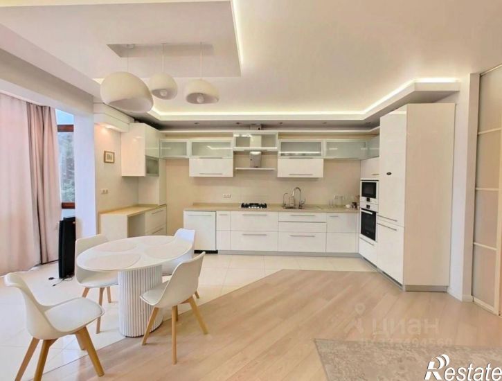 3-комн квартира Симферополь, Эскадронная ул., 6А