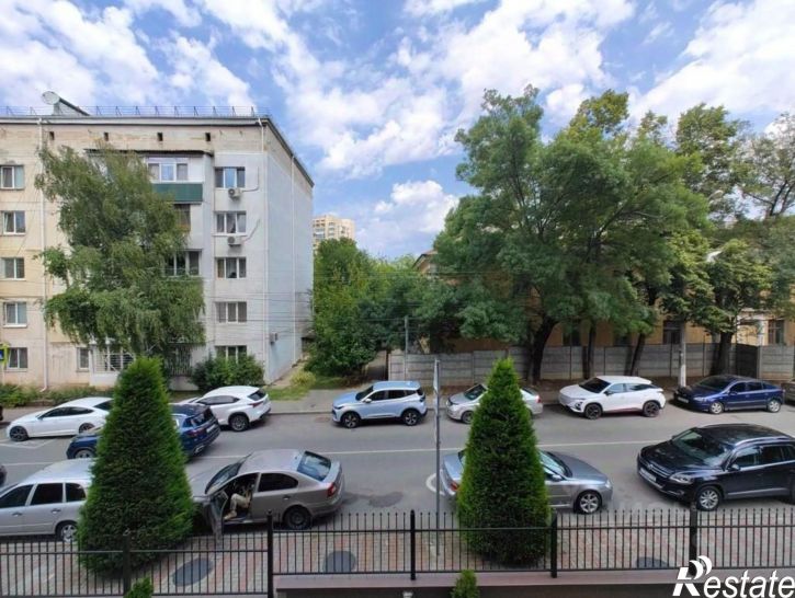 3-комн квартира Симферополь, Эскадронная ул., 6А