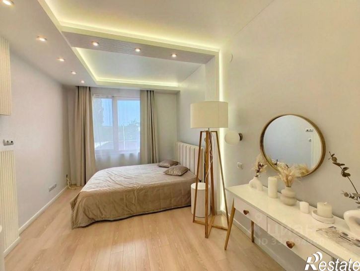 3-комн квартира Симферополь, Эскадронная ул., 6А
