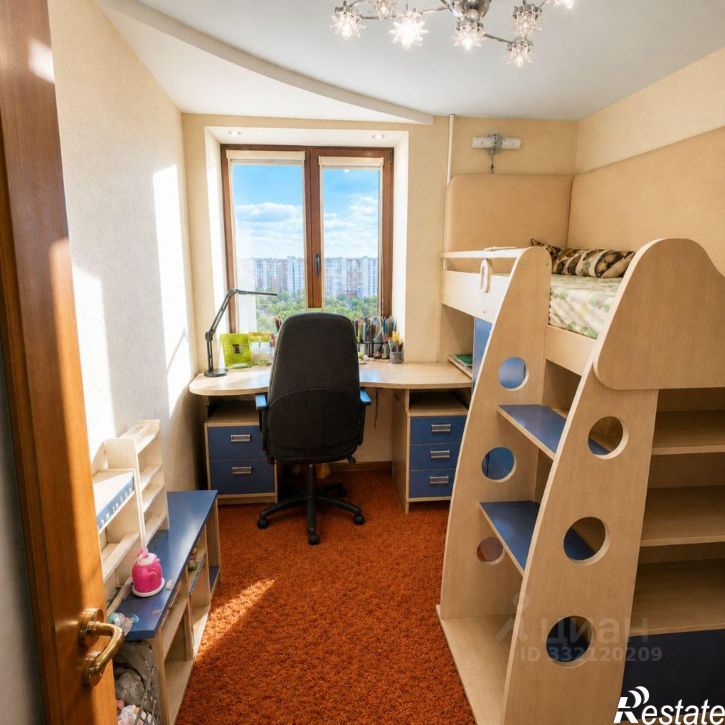 3-комн квартира ул Залесская, 18,  д. 18