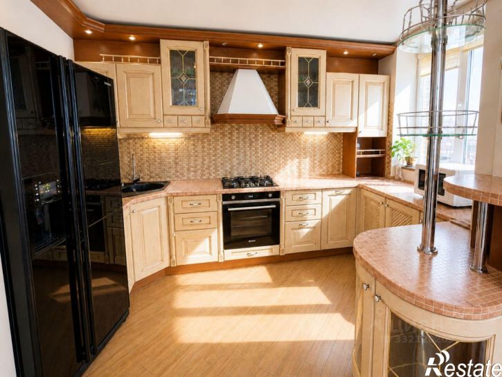 3-комн квартира ул Залесская, 18,  д. 18