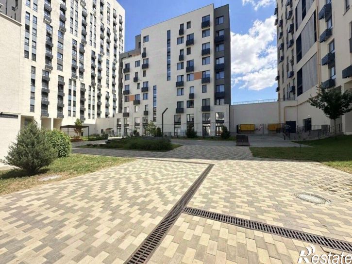 2-комн квартира пр-кт Александра Суворова, 101,  д. 101