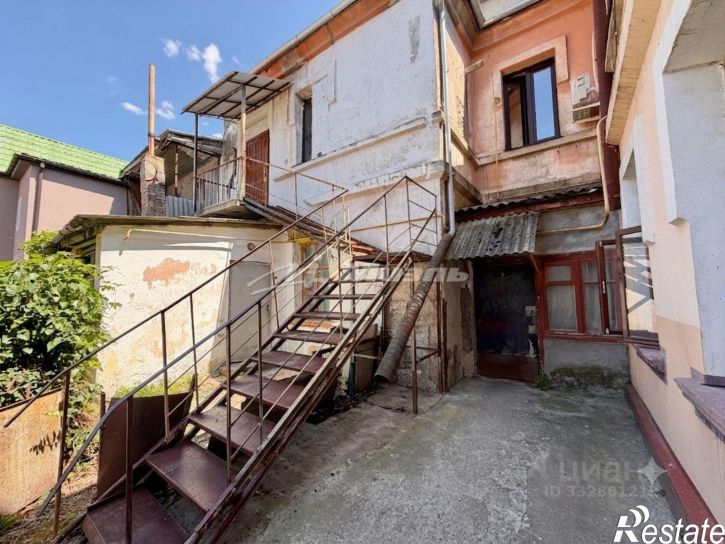 3-комн квартира ул Крылова, 13,  д. 13