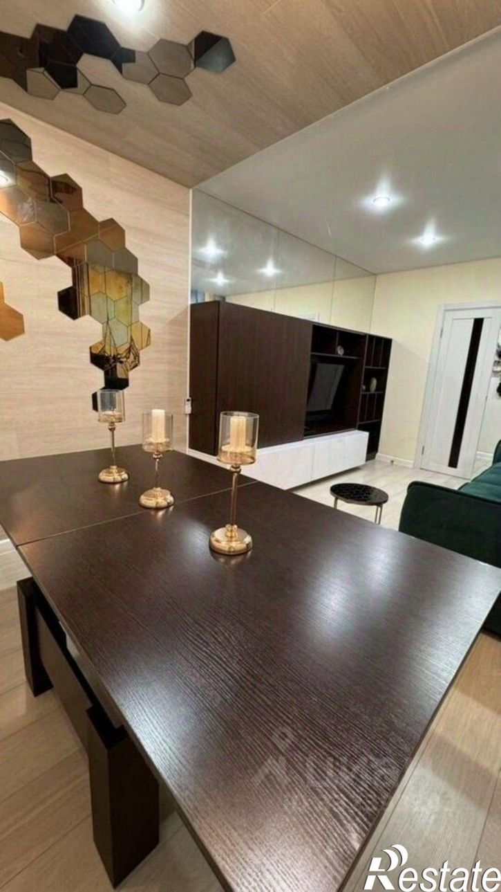 4-комн квартира ул Героев Сталинграда, 29,  д. 29