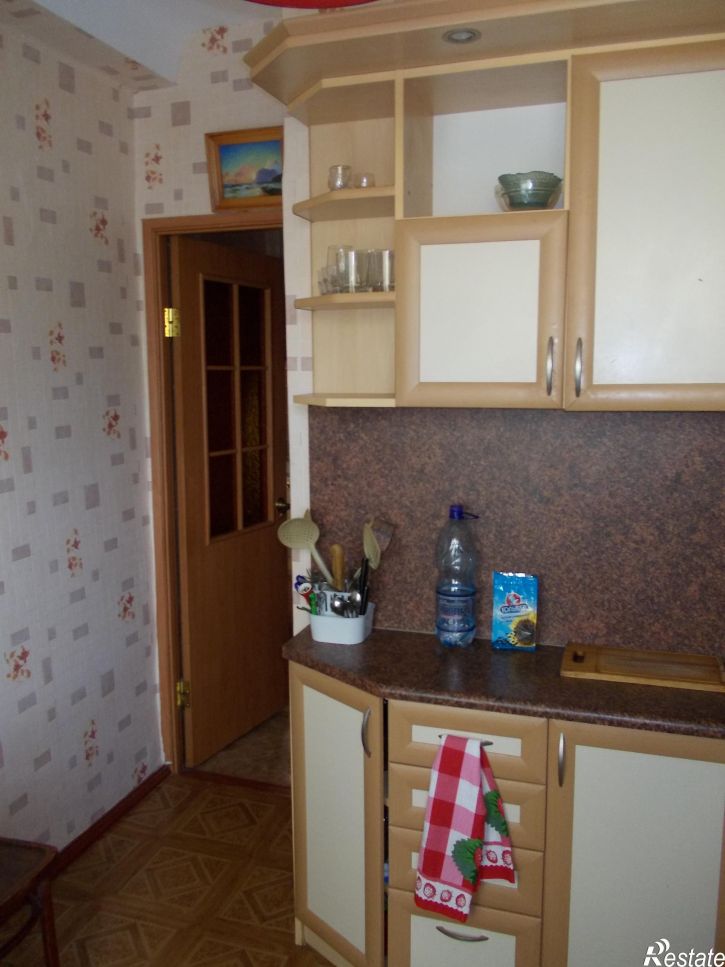 2-комн квартира ул. залесская , 74