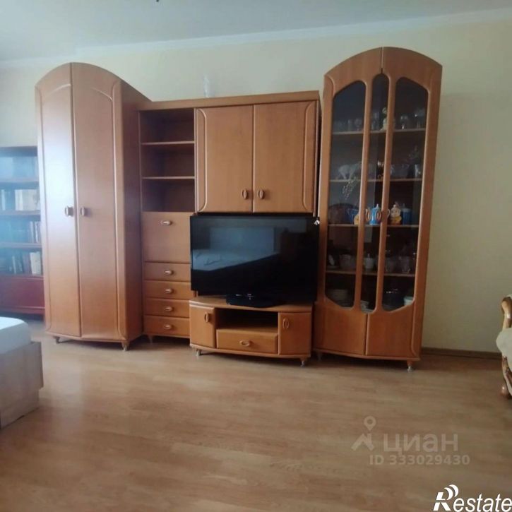 1-комн квартира ул 60 лет Октября, 37,  д. 37