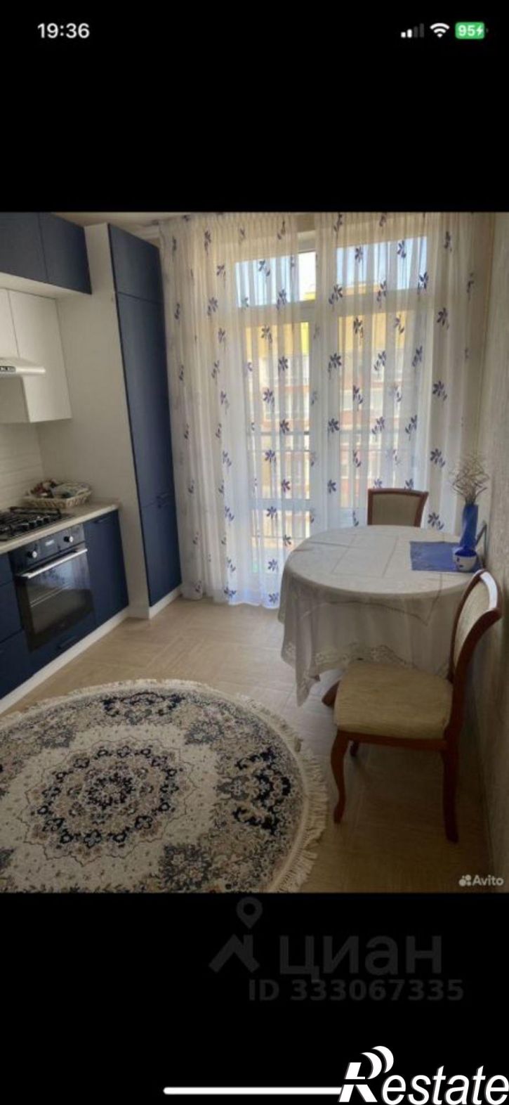 2-комн квартира пр-кт Александра Суворова, 3,  д. 3