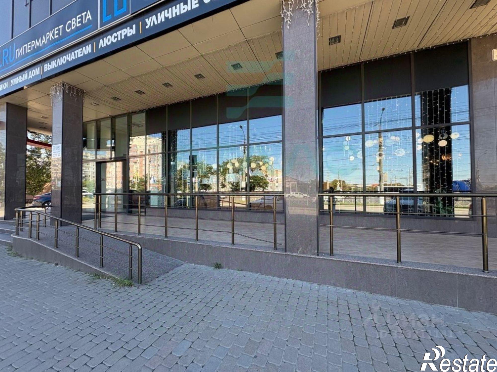 Сдать торговое помещение за 285 000 рублей на пр-кт Победы, 165/1