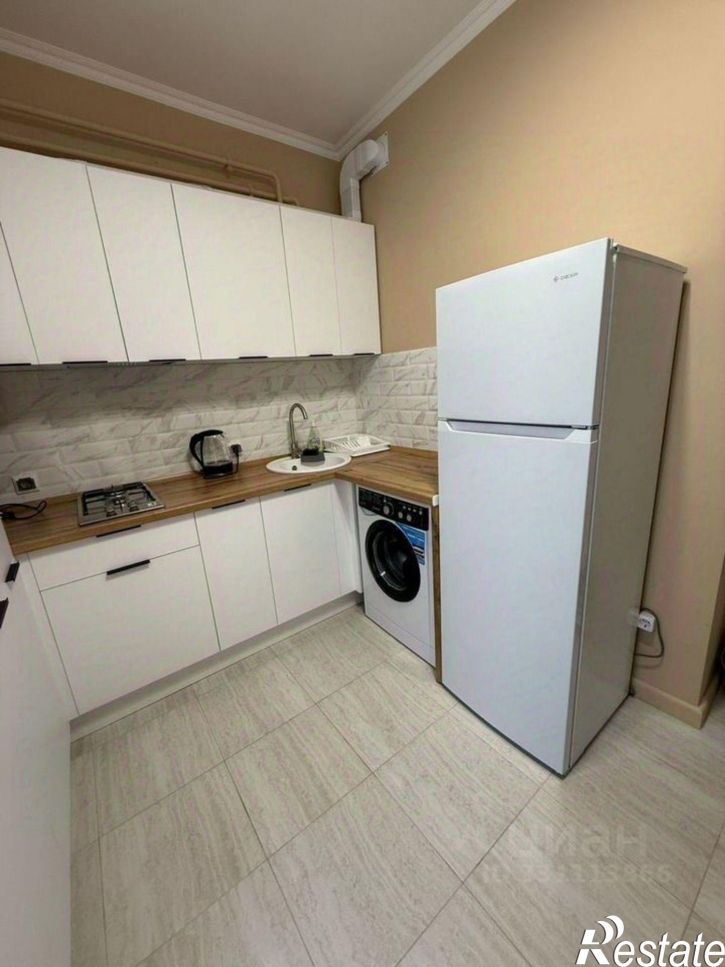 1-комн квартира пр-кт Александра Суворова, 3,  д. 3