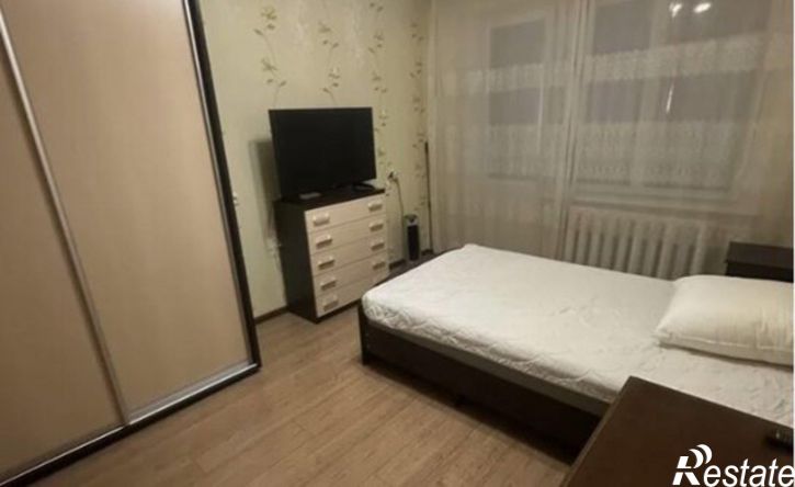 3-комн квартира ул Залесская, 83,  д. 83