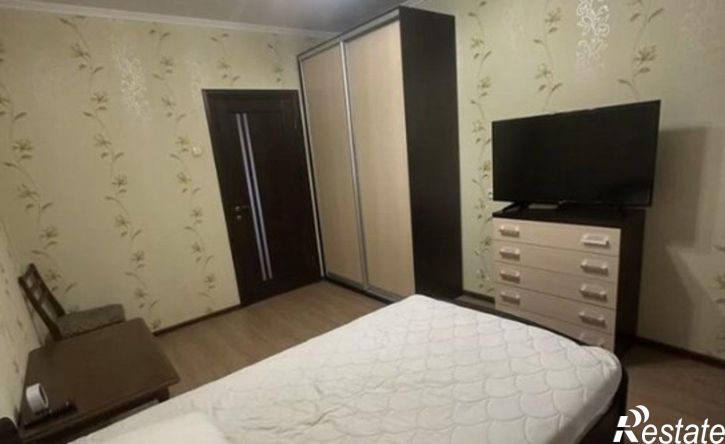 3-комн квартира ул Залесская, 83,  д. 83