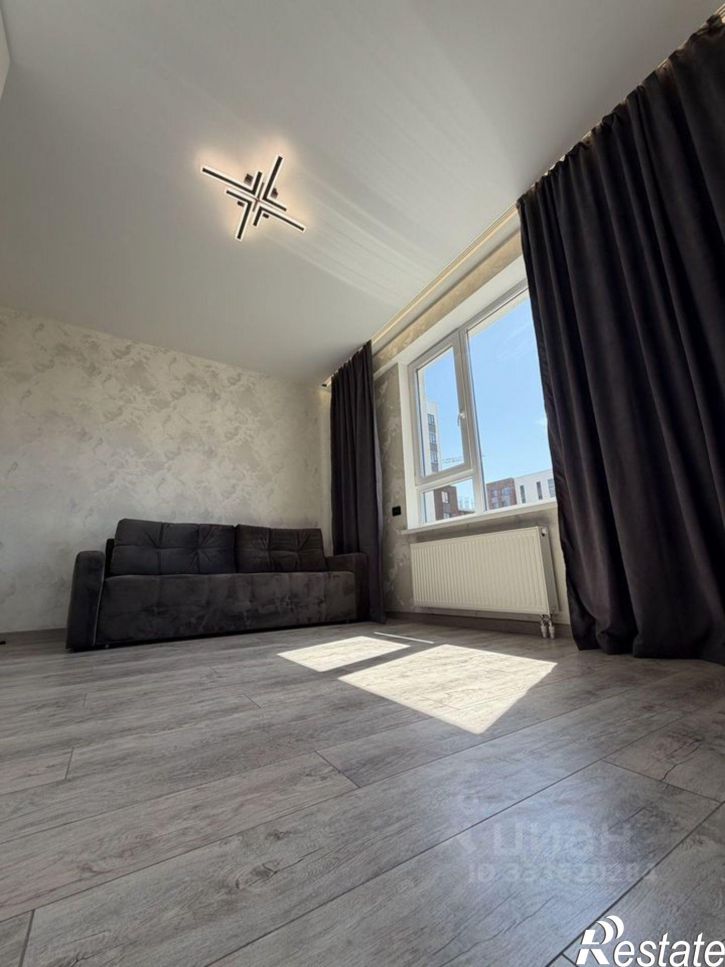 2-комн квартира Проспект Александра Суворова, 17 к1,  д. 17 к1