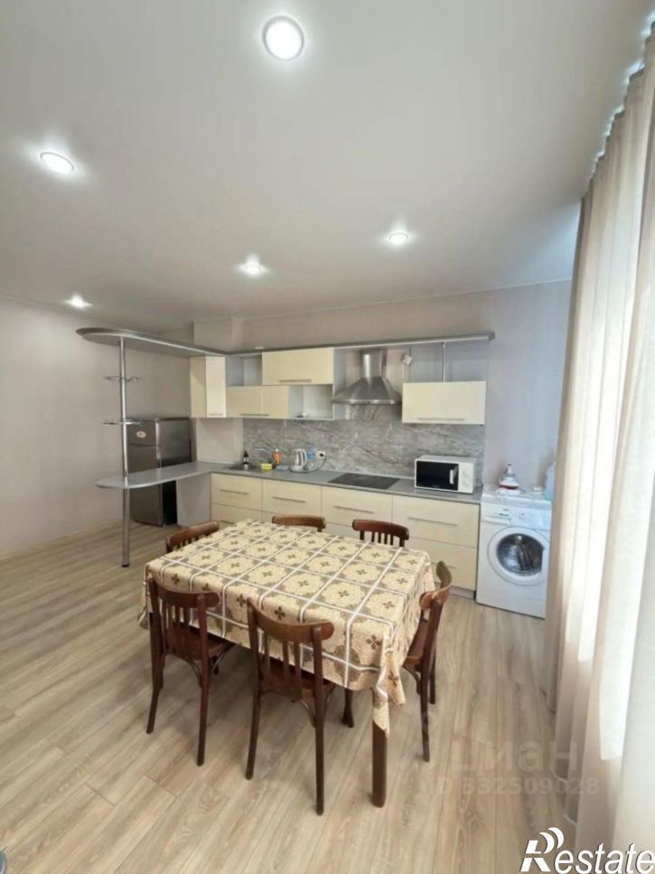 3-комн квартира Екатерининская улица, 32,  д. 32