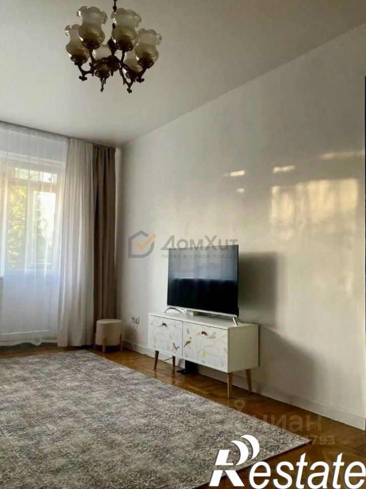 2-комн квартира Набережная улица, 51,  д. 51
