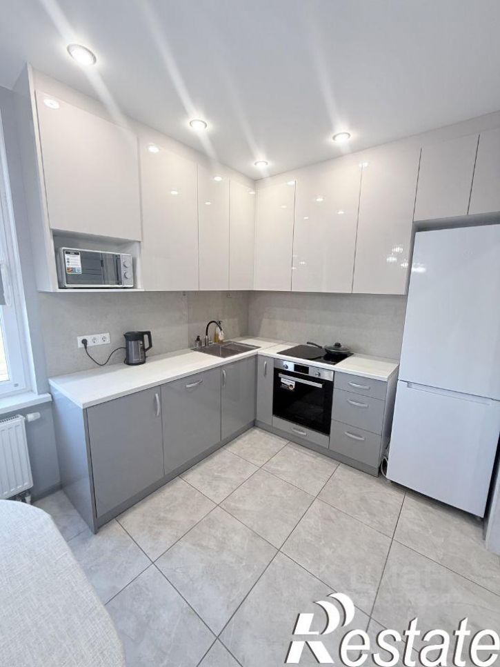 2-комн квартира Проспект Александра Суворова, 107,  д. 107