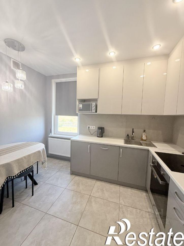 2-комн квартира Проспект Александра Суворова, 107,  д. 107