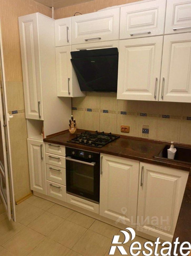3-комн квартира улица Зои Рухадзе, 16,  д. 16