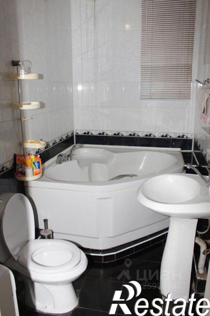 3-комн квартира улица Желябова, 21,  д. 21