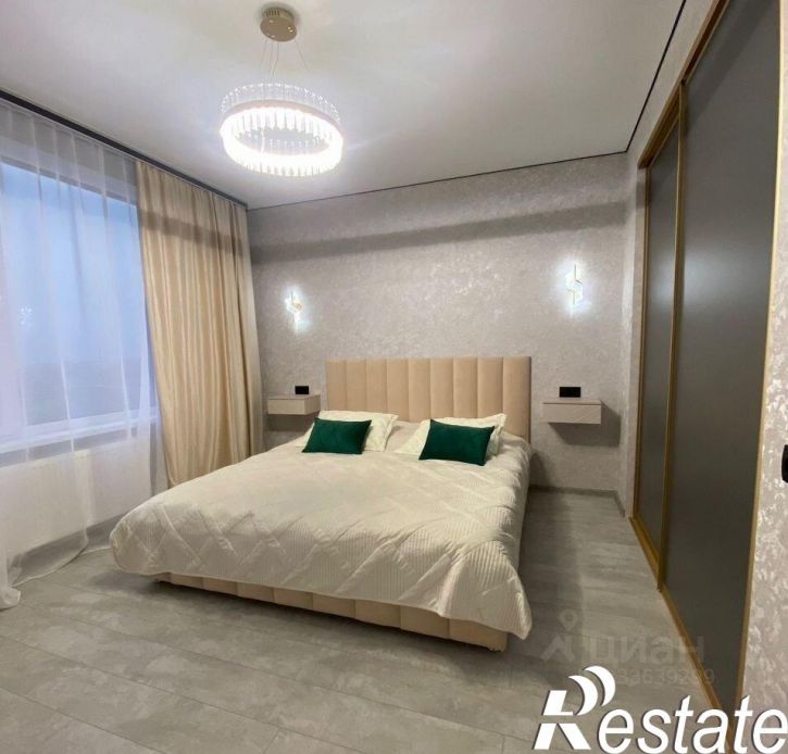 2-комн квартира Проспект Александра Суворова, 101,  д. 101