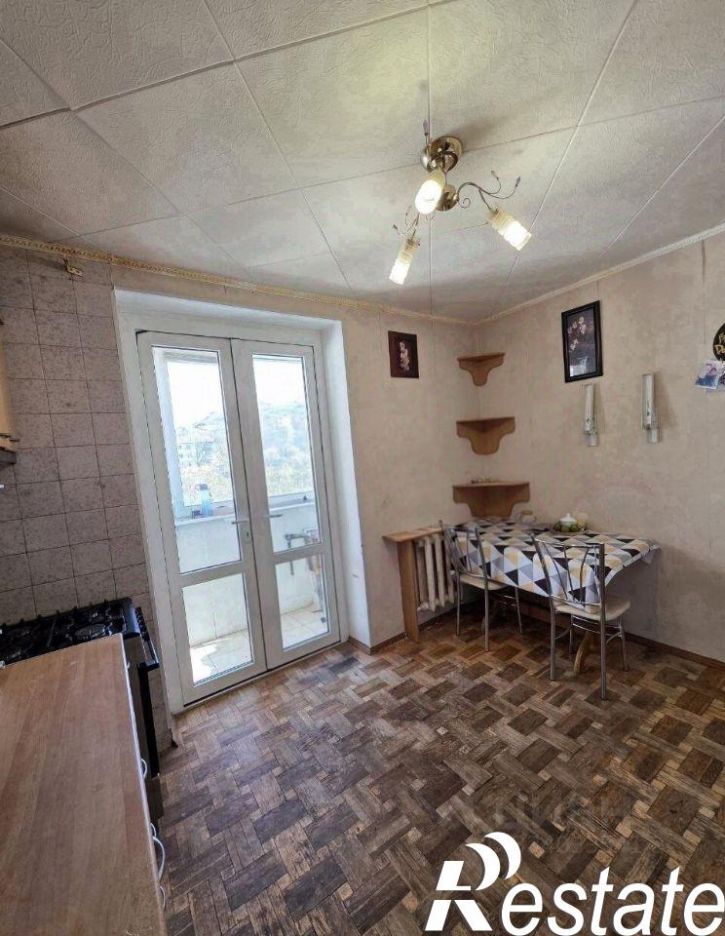 3-комн квартира улица Зои Рухадзе, 25,  д. 25