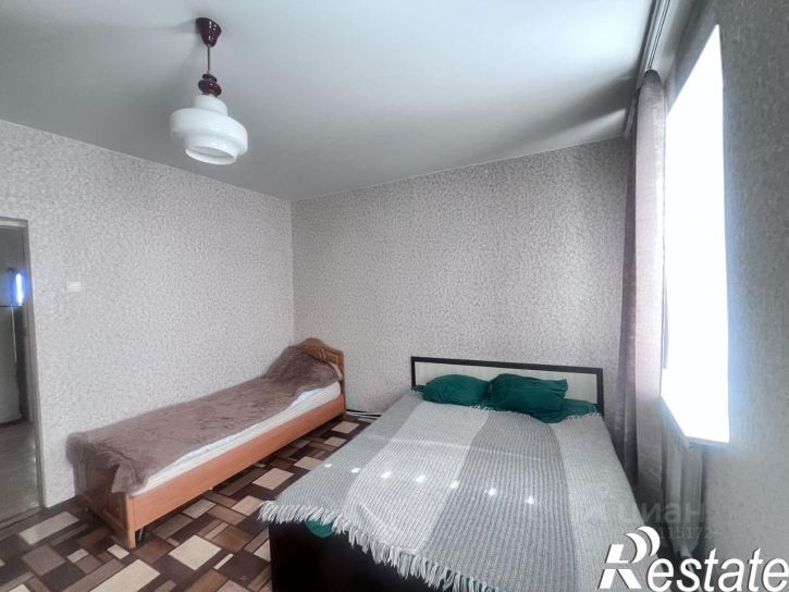 2-комн квартира улица Сергеева-Ценского, 40,  д. 40
