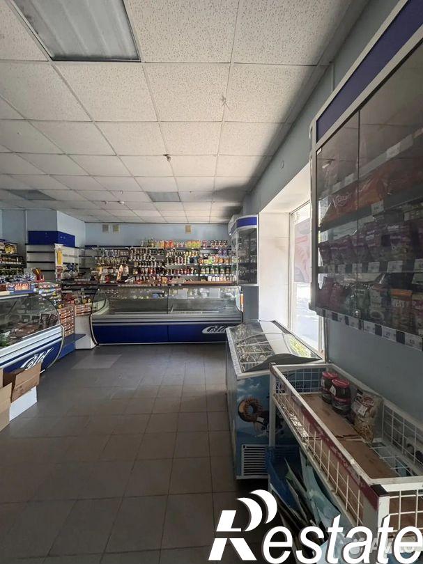 Сдать торговое помещение за 130 000 рублей на улица Крылова, 1
