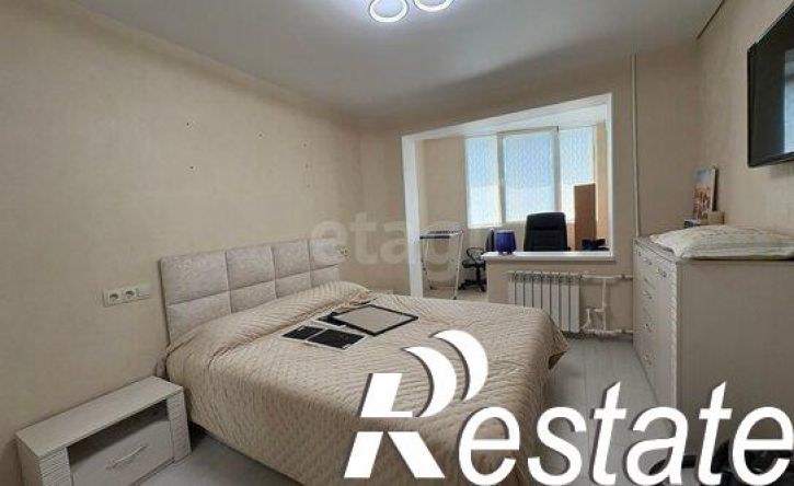 3-комн квартира улица 60 лет Октября, 28,  д. 28