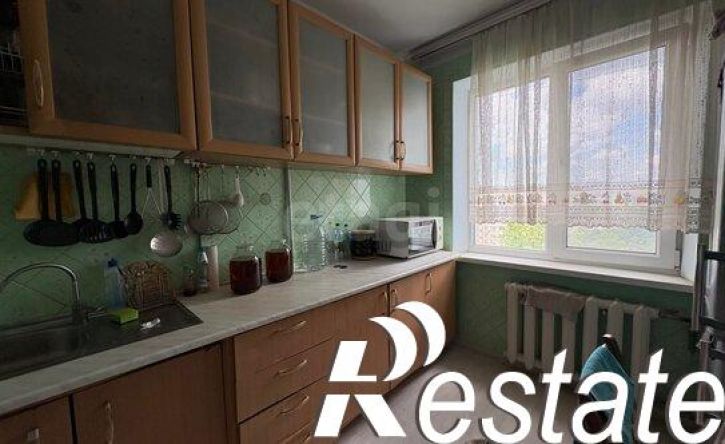 3-комн квартира улица 60 лет Октября, 28,  д. 28
