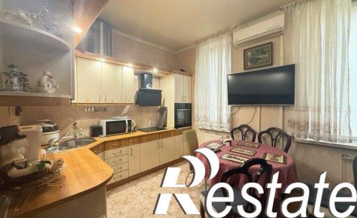 3-комн квартира улица Крупской, 3,  д. 3