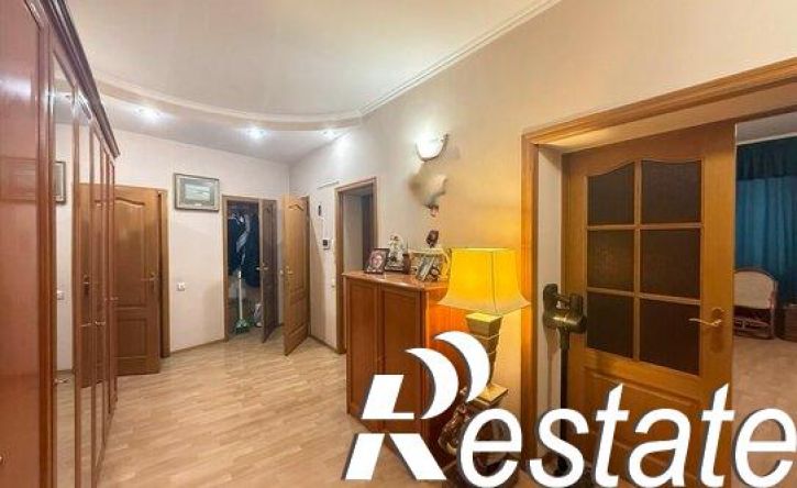 3-комн квартира улица Крупской, 3,  д. 3