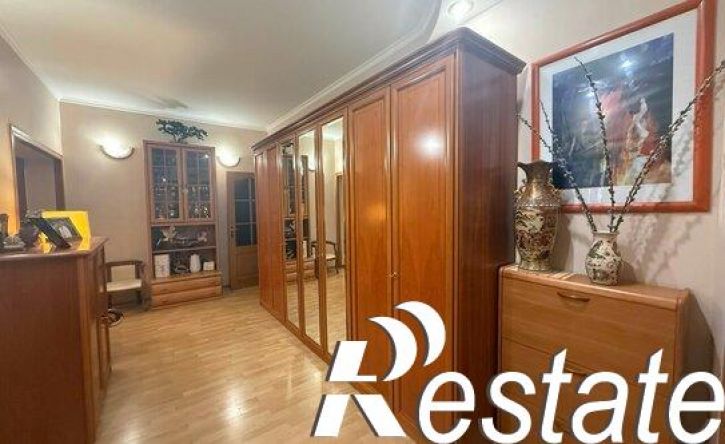 3-комн квартира улица Крупской, 3,  д. 3
