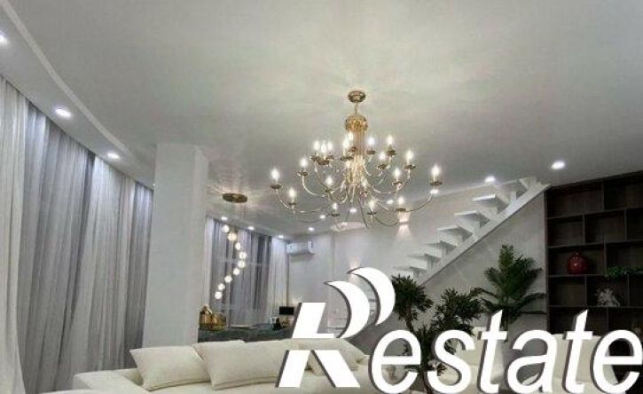 4-комн квартира улица Будённого, 33 к4,  д. 33 к4
