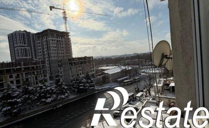 3-комн квартира проспект Победы, 12,  д. 12