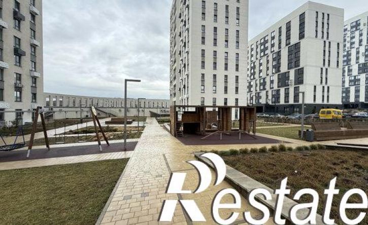 3-комн квартира Проспект Александра Суворова, 105,  д. 105